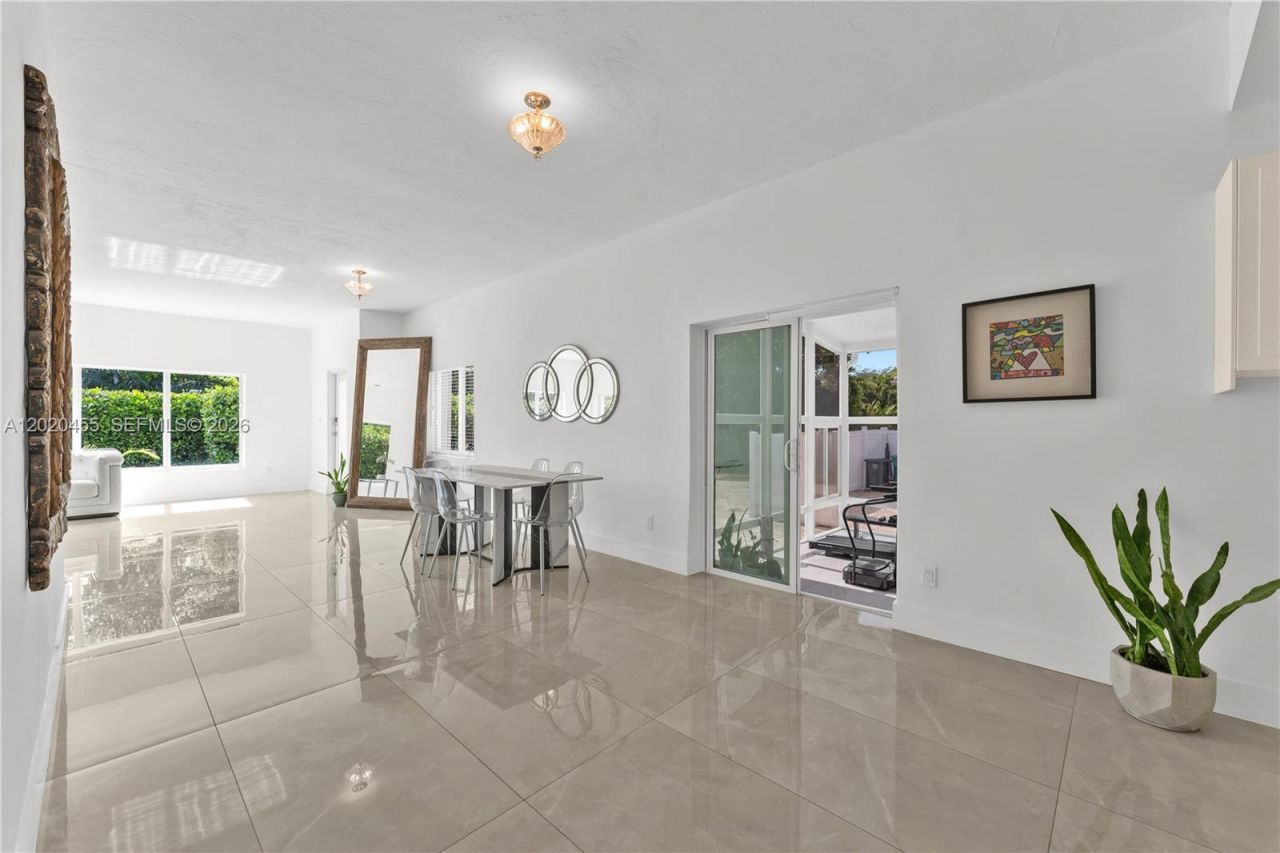 11144 NE 8th Ct , Biscayne Park, FL 33161 Photo