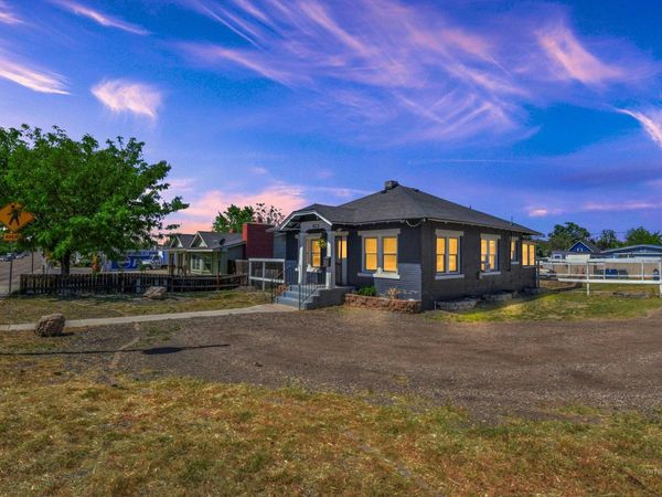 523 16th Ave N, Nampa, ID 83687