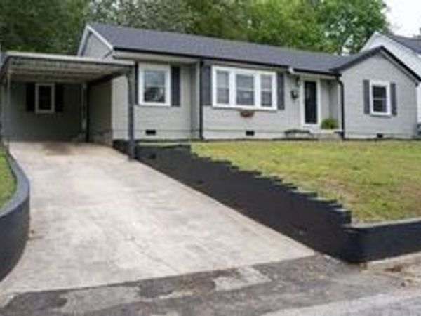 707 Jefferson Ave E, Carthage, TN 37030