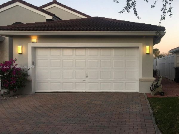 5032 SW 34th Ter , Hollywood, FL 33312