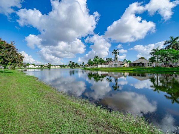 5032 SW 34th Ter, Hollywood, FL 33312