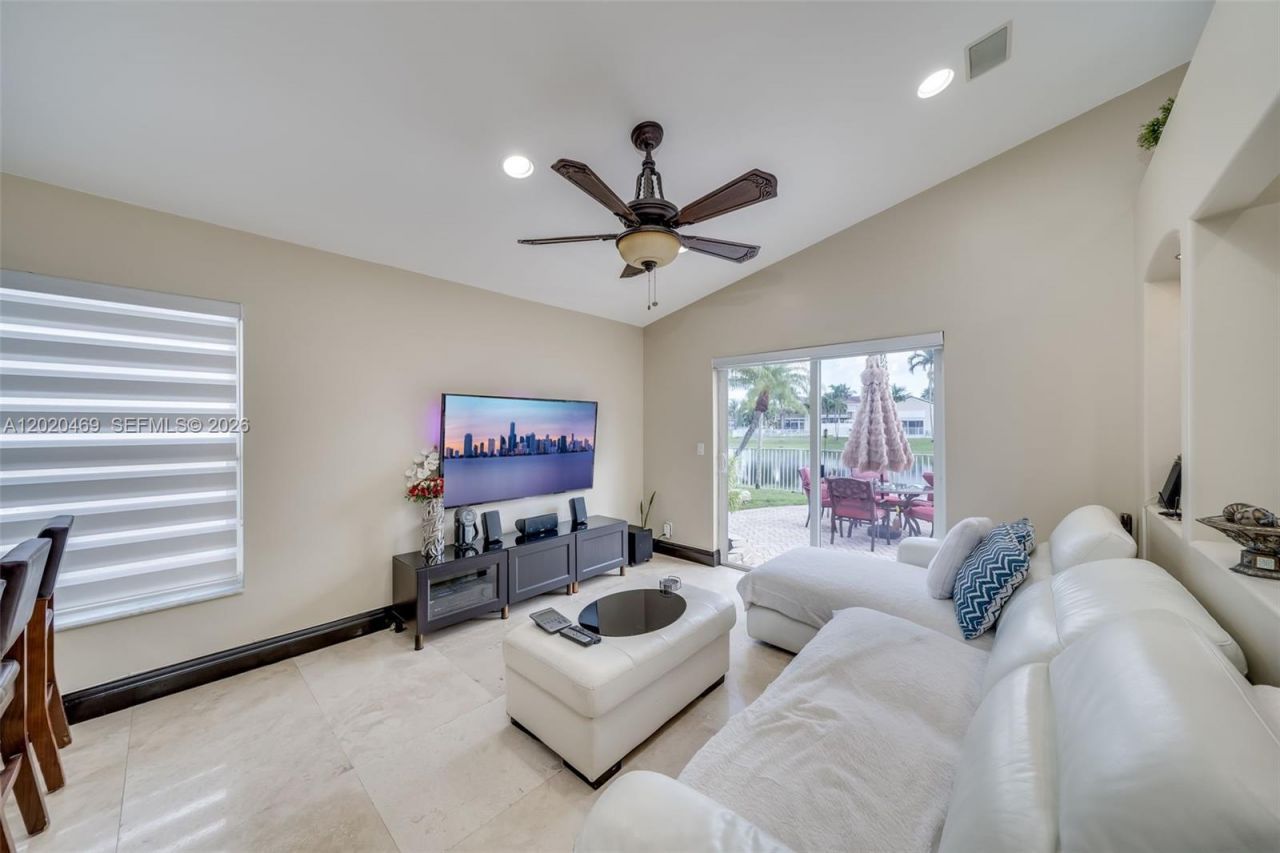 5032 SW 34th Ter, Hollywood, FL 33312 Photo