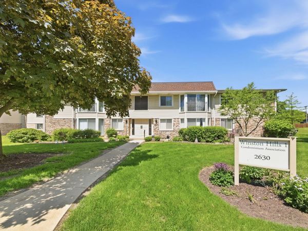 2630 Mitchell Drive , Unit 4, Woodridge, IL 60517