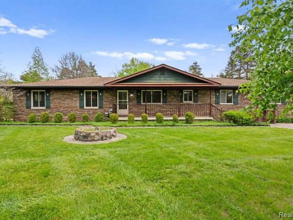 7540 Dexter Pinckney Road, Dexter Twp, MI 48130