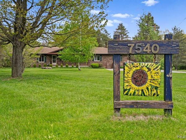 7540 Dexter Pinckney Road, Dexter Twp, MI 48130