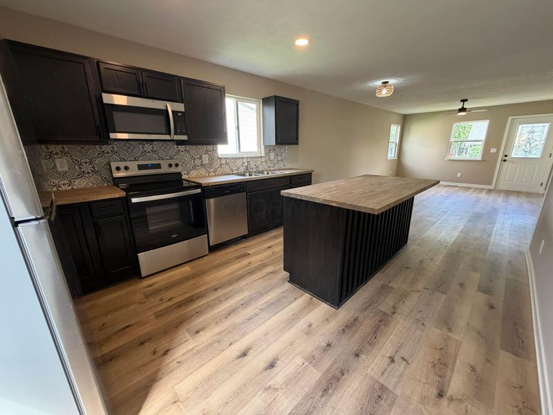 95 Riley Avenue, London, OH 43140 Photo 2