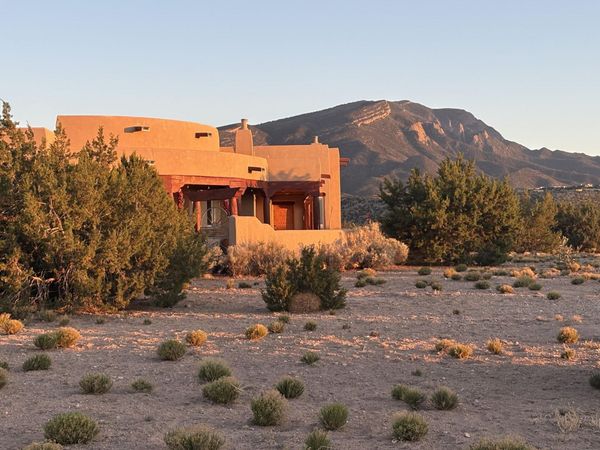 300 Camino De Las Huertas, Placitas, NM 87043