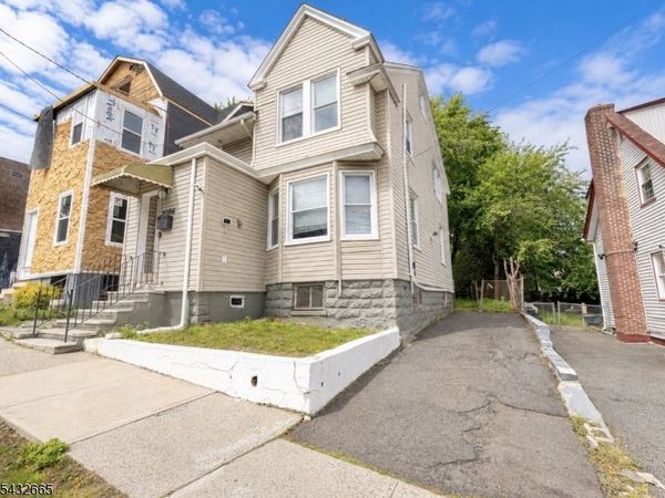 1086 18Th Ave, Newark, NJ 07106