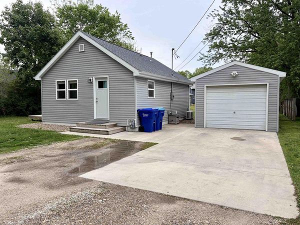 400 SE 8th Avenue, Independence, IA 50644