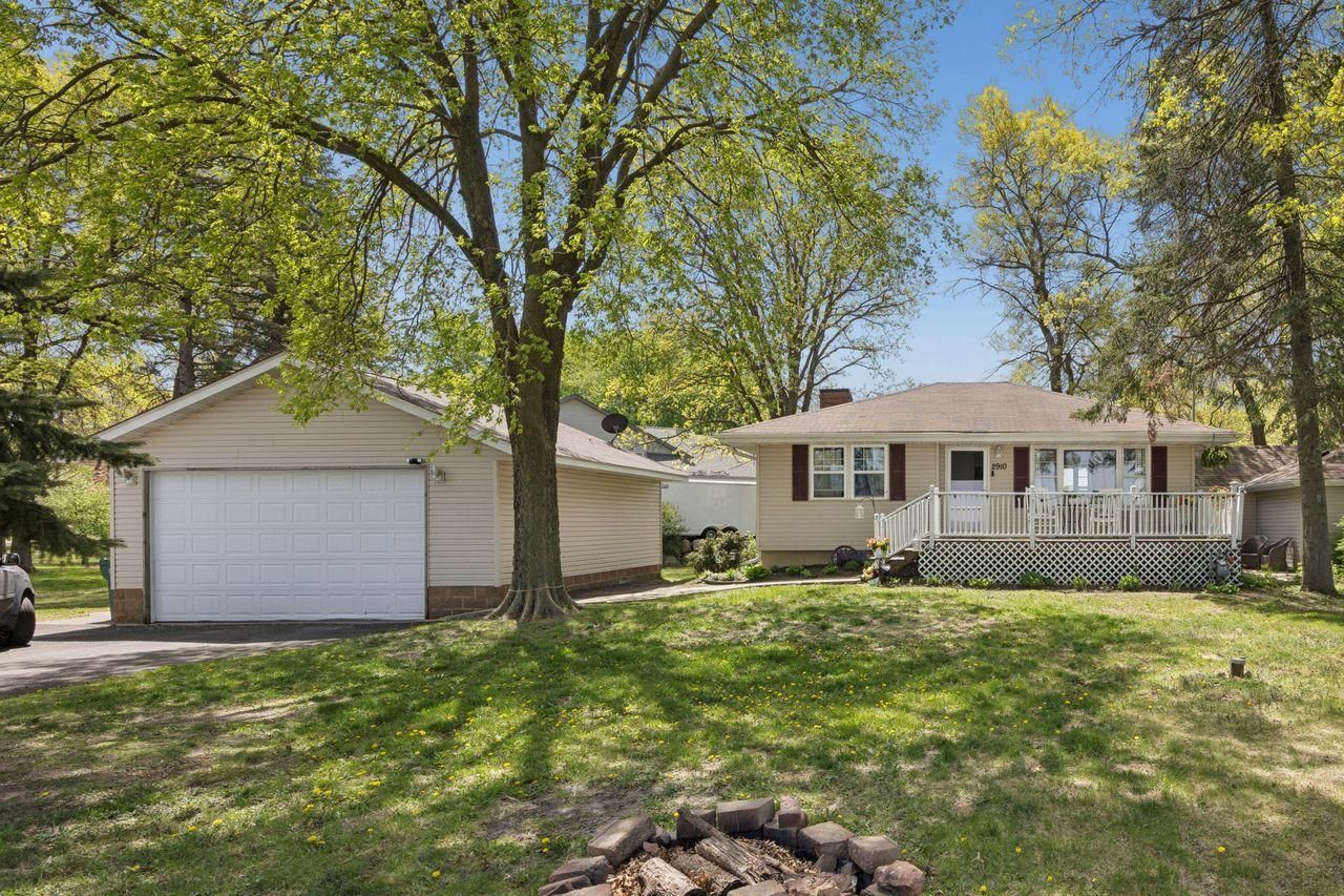 2910 95th Avenue NE, Blaine, MN 55449