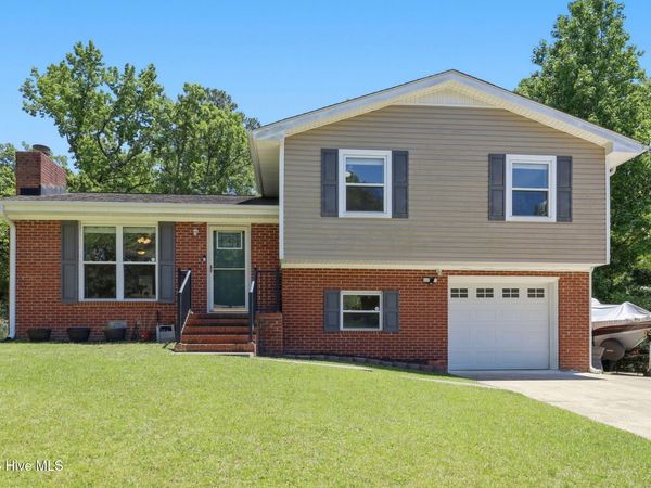 109 Stillbrook Court, Jacksonville, NC 28540