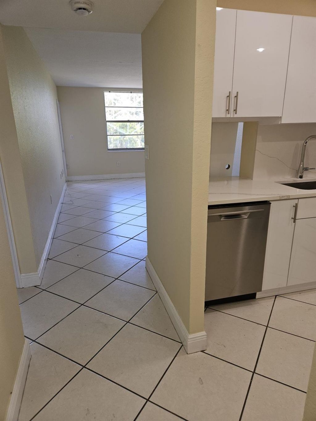 5665 W 20th Avenue, Unit 413, Hialeah, FL 33012 Photo