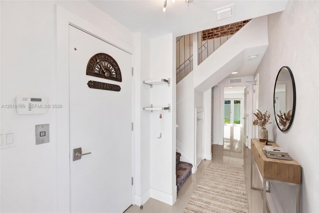 820 NE 7th St, Unit G, Fort Lauderdale, FL 33304 Photo