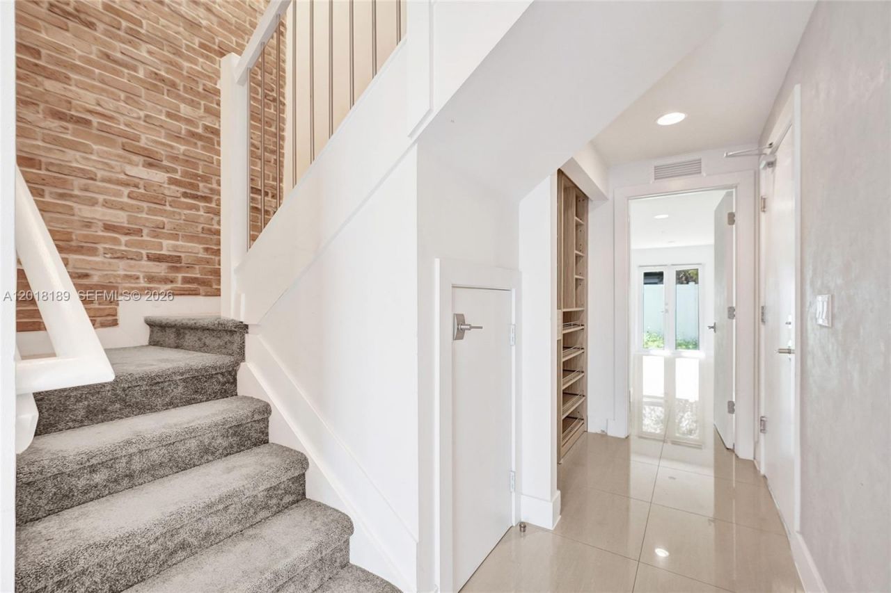 820 NE 7th St, Unit G, Fort Lauderdale, FL 33304 Photo