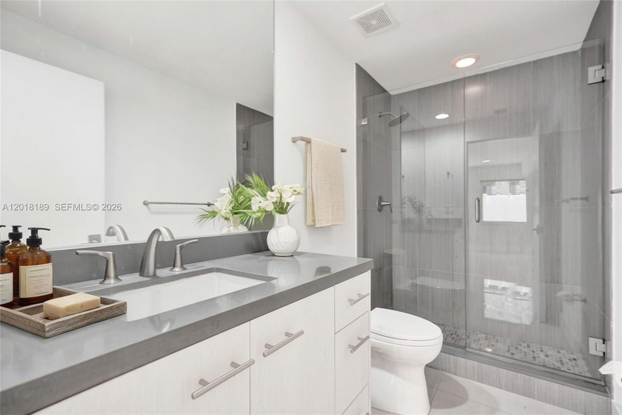 820 NE 7th St, Unit G, Fort Lauderdale, FL 33304 Photo