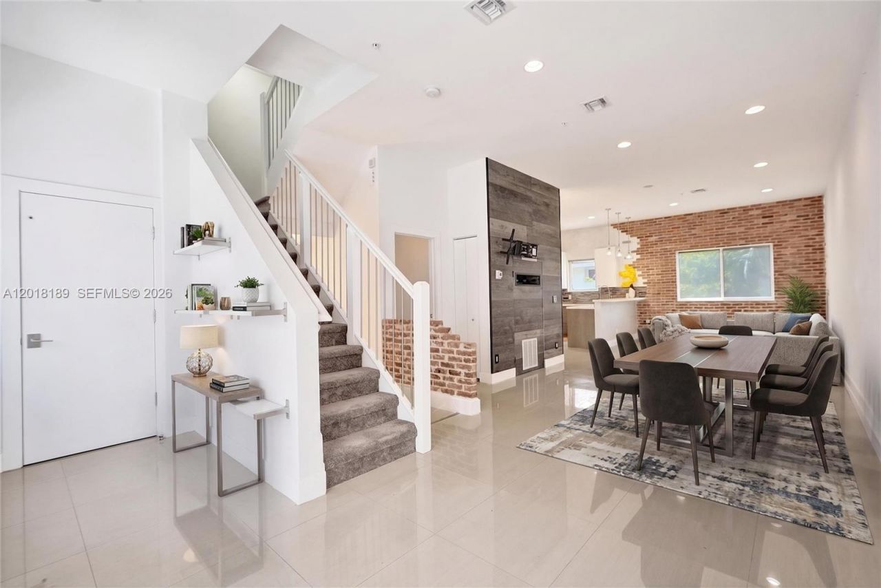 820 NE 7th St, Unit G, Fort Lauderdale, FL 33304 Photo