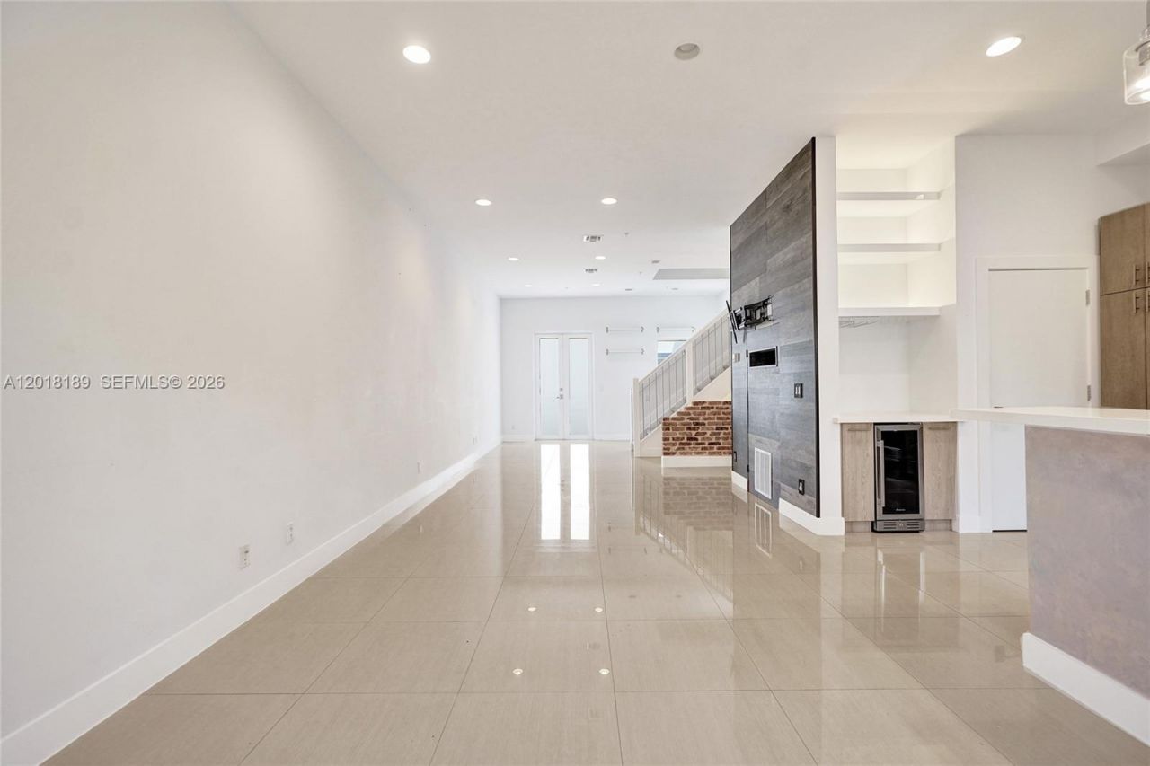 820 NE 7th St, Unit G, Fort Lauderdale, FL 33304 Photo