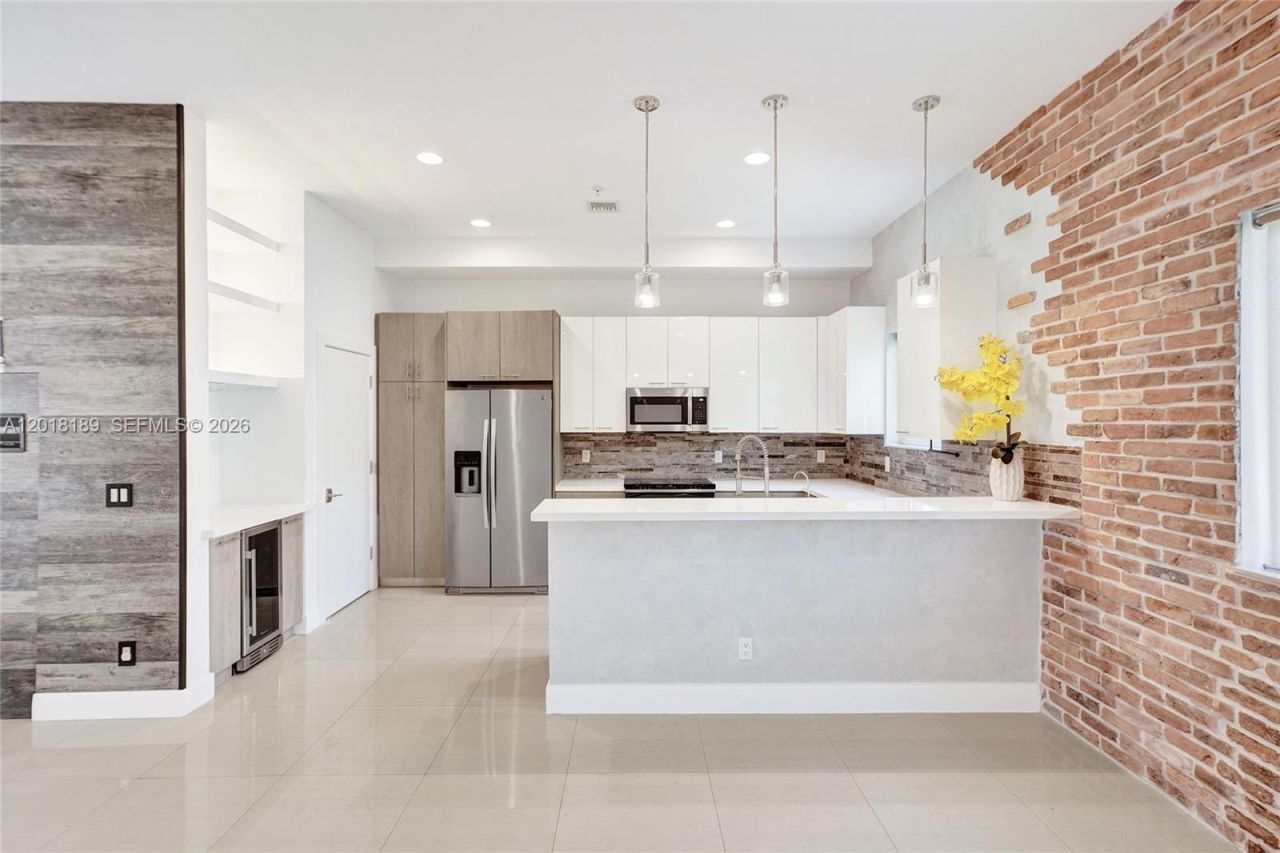 820 NE 7th St, Unit G, Fort Lauderdale, FL 33304 Photo