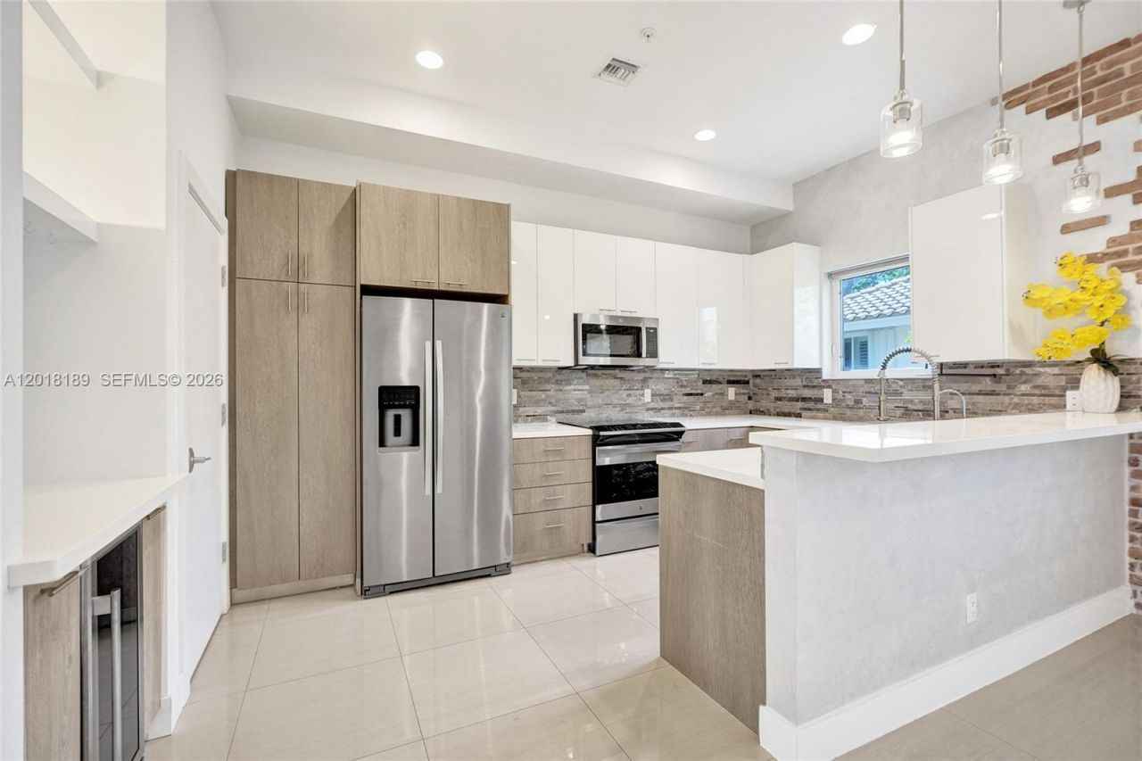 820 NE 7th St, Unit G, Fort Lauderdale, FL 33304 Photo