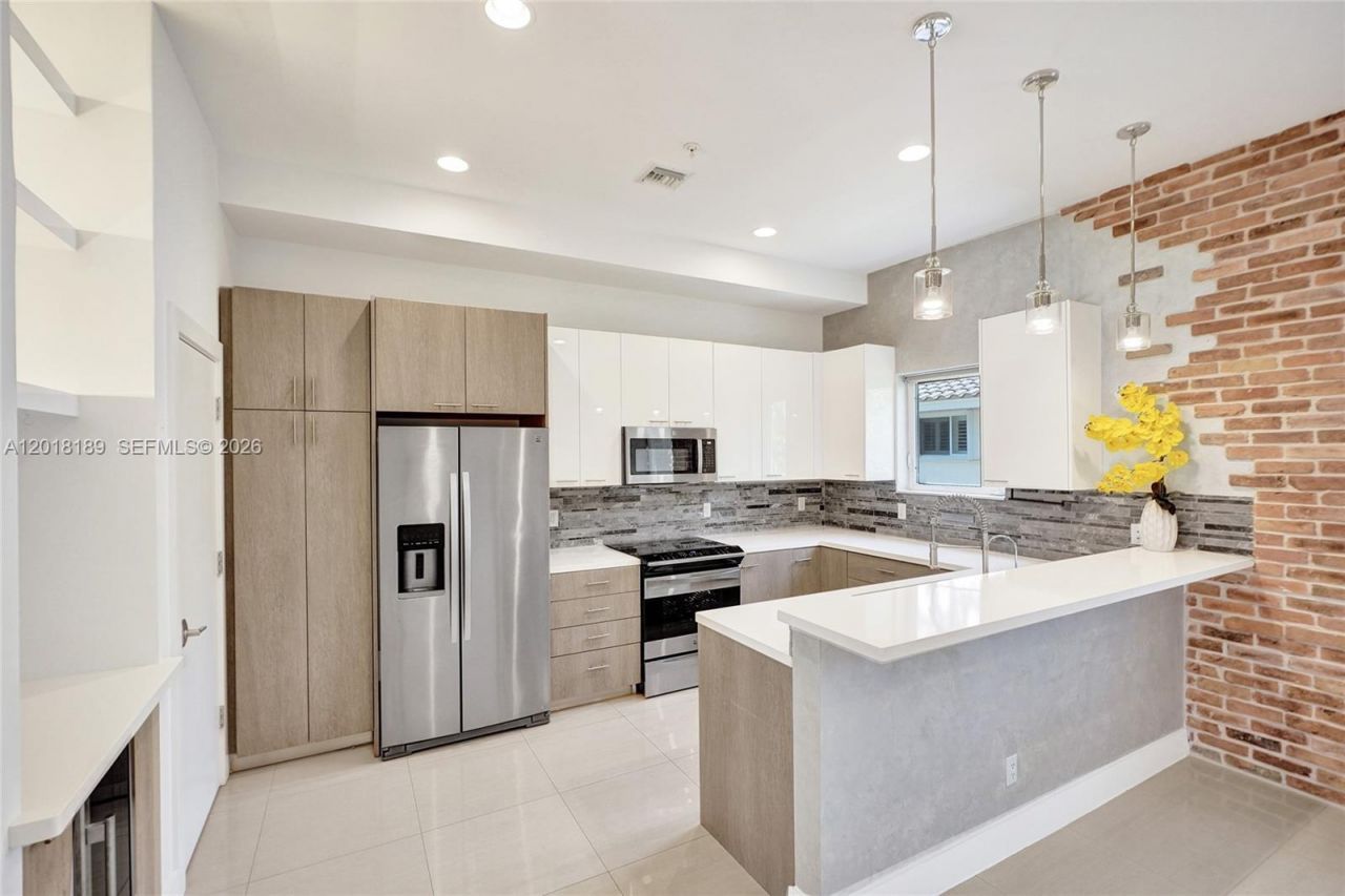 820 NE 7th St, Unit G, Fort Lauderdale, FL 33304 Photo
