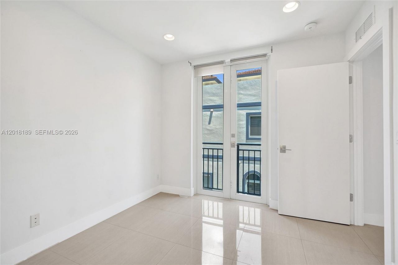 820 NE 7th St, Unit G, Fort Lauderdale, FL 33304 Photo