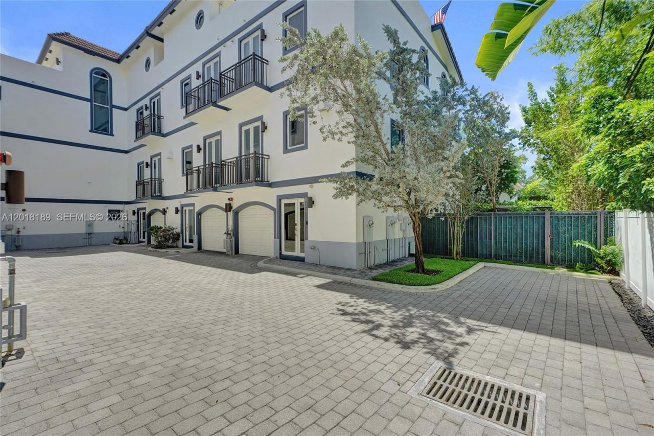820 NE 7th St, Unit G, Fort Lauderdale, FL 33304 Photo