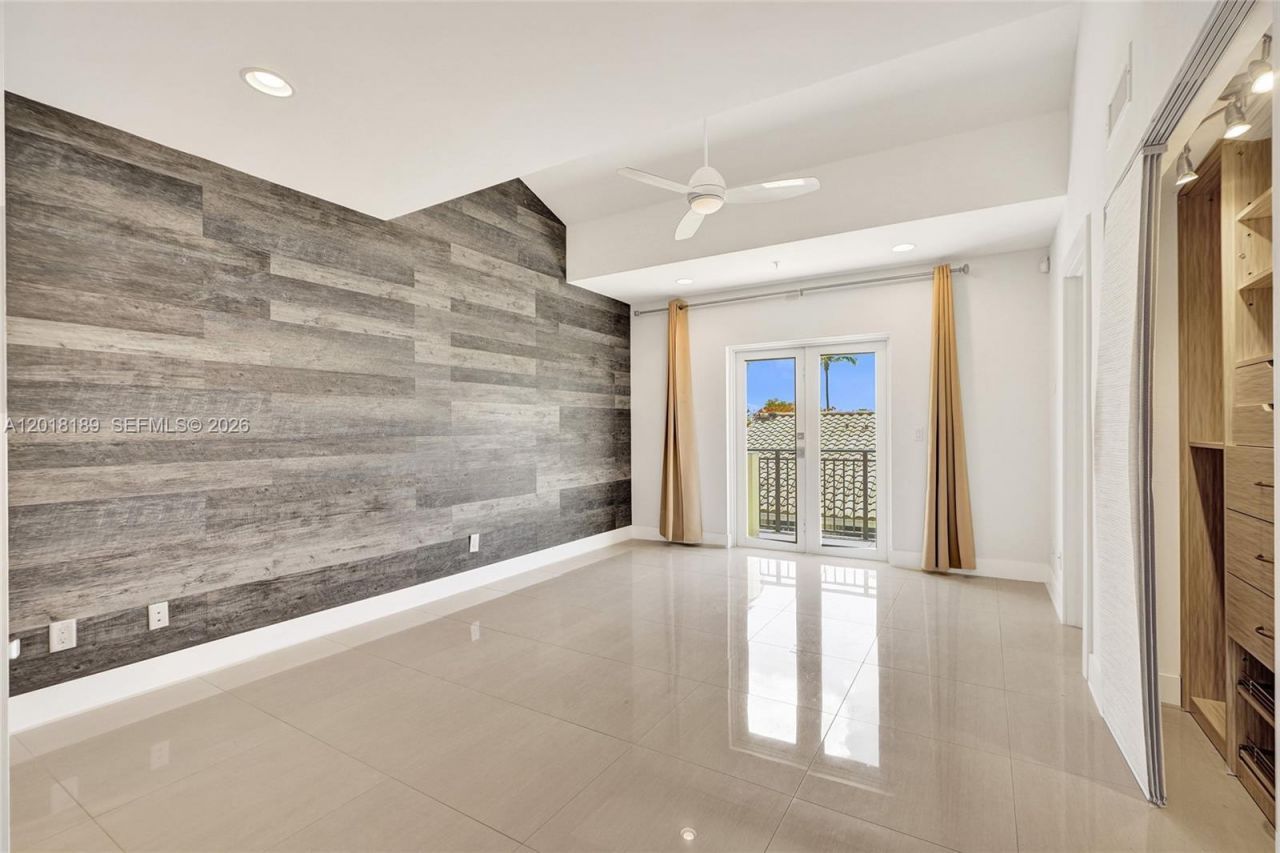 820 NE 7th St, Unit G, Fort Lauderdale, FL 33304 Photo