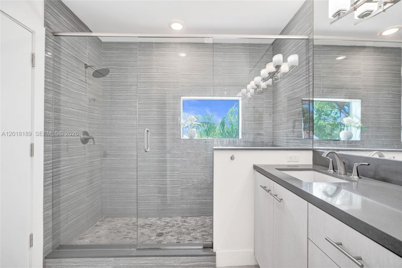 820 NE 7th St, Unit G, Fort Lauderdale, FL 33304 Photo
