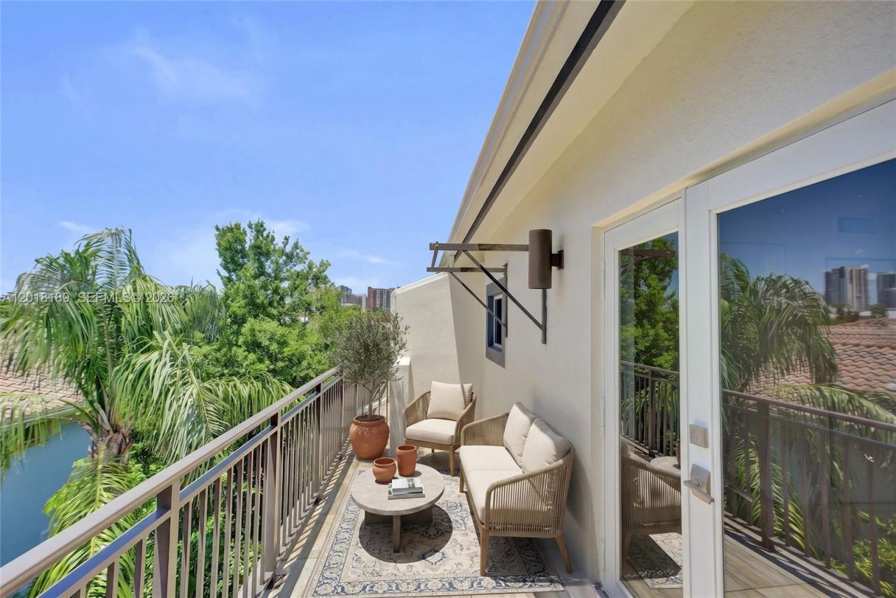 820 NE 7th St, Unit G, Fort Lauderdale, FL 33304 Photo