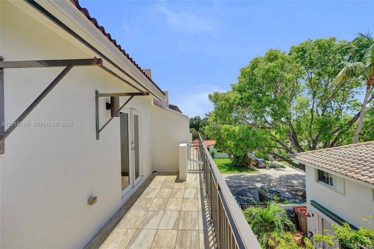 820 NE 7th St, Unit G, Fort Lauderdale, FL 33304 Photo