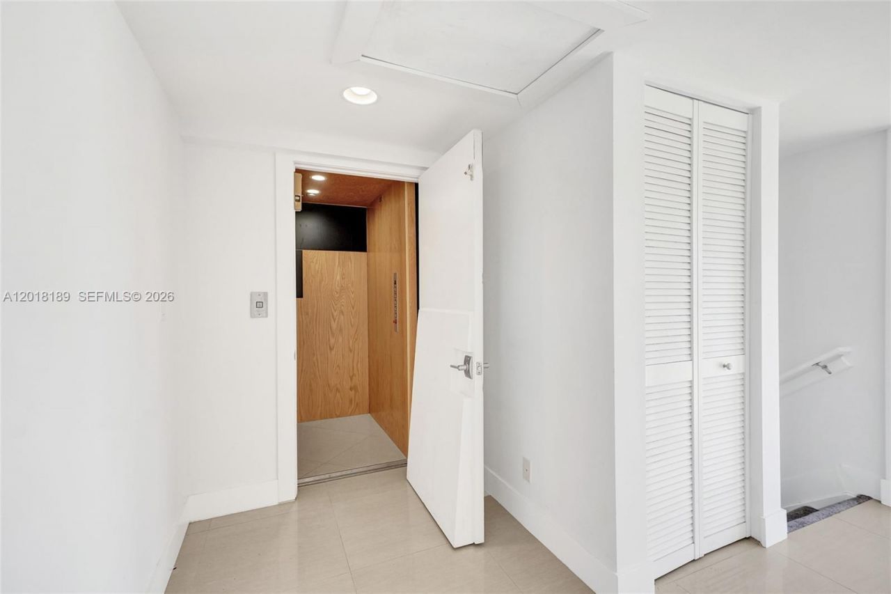 820 NE 7th St, Unit G, Fort Lauderdale, FL 33304 Photo