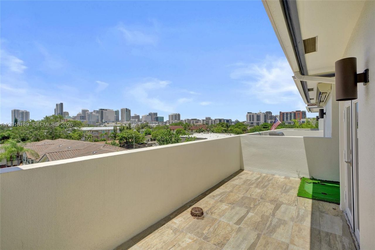 820 NE 7th St, Unit G, Fort Lauderdale, FL 33304 Photo
