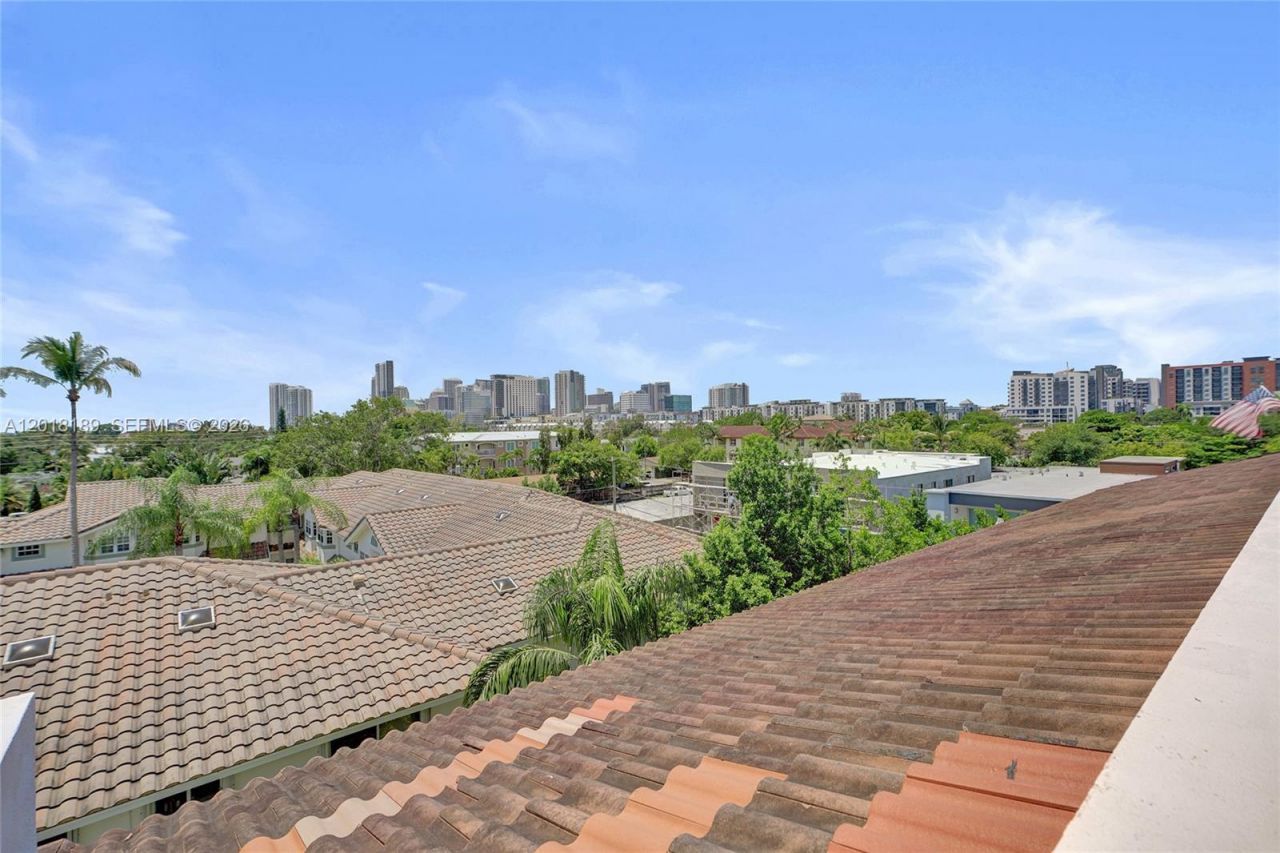 820 NE 7th St, Unit G, Fort Lauderdale, FL 33304 Photo