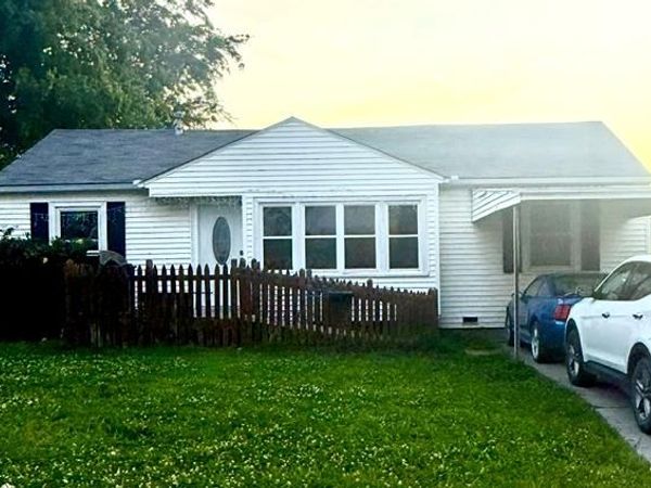 4504 S 28th West Avenue, Tulsa, OK 74107
