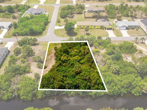 12132 Xavier Avenue , Port Charlotte, FL 33981