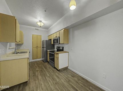 6850 Sharlands Avenue, Unit # 1140, Reno, NV 89523 Photo
