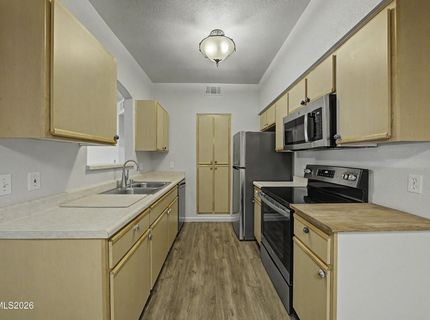 6850 Sharlands Avenue, Unit # 1140, Reno, NV 89523 Photo