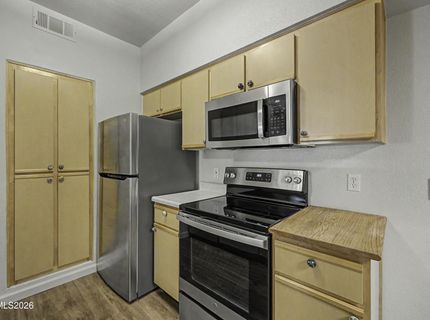 6850 Sharlands Avenue, Unit # 1140, Reno, NV 89523 Photo