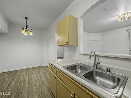 6850 Sharlands Avenue, Unit # 1140, Reno, NV 89523 Photo