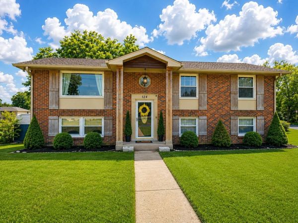 124 Chippendale Dr , Hendersonville, TN 37075