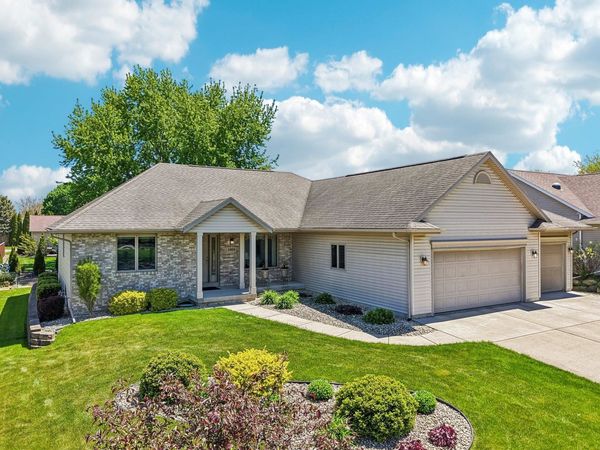 1004 Ganser Drive, Waunakee, WI 53597