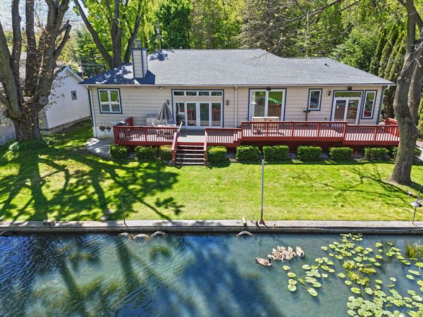 31886 W Lakeshore Drive, Dowagiac, MI 49047