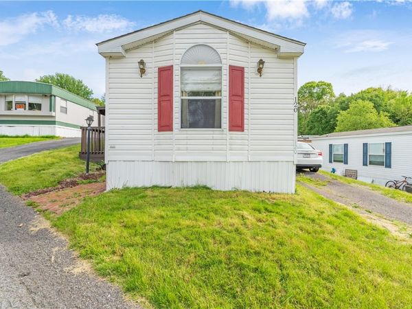 120 New Moon Dr , Oakdale, PA 15071