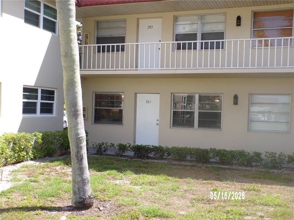 104 Royal Oak Drive, Unit 103, Vero Beach, FL 32962