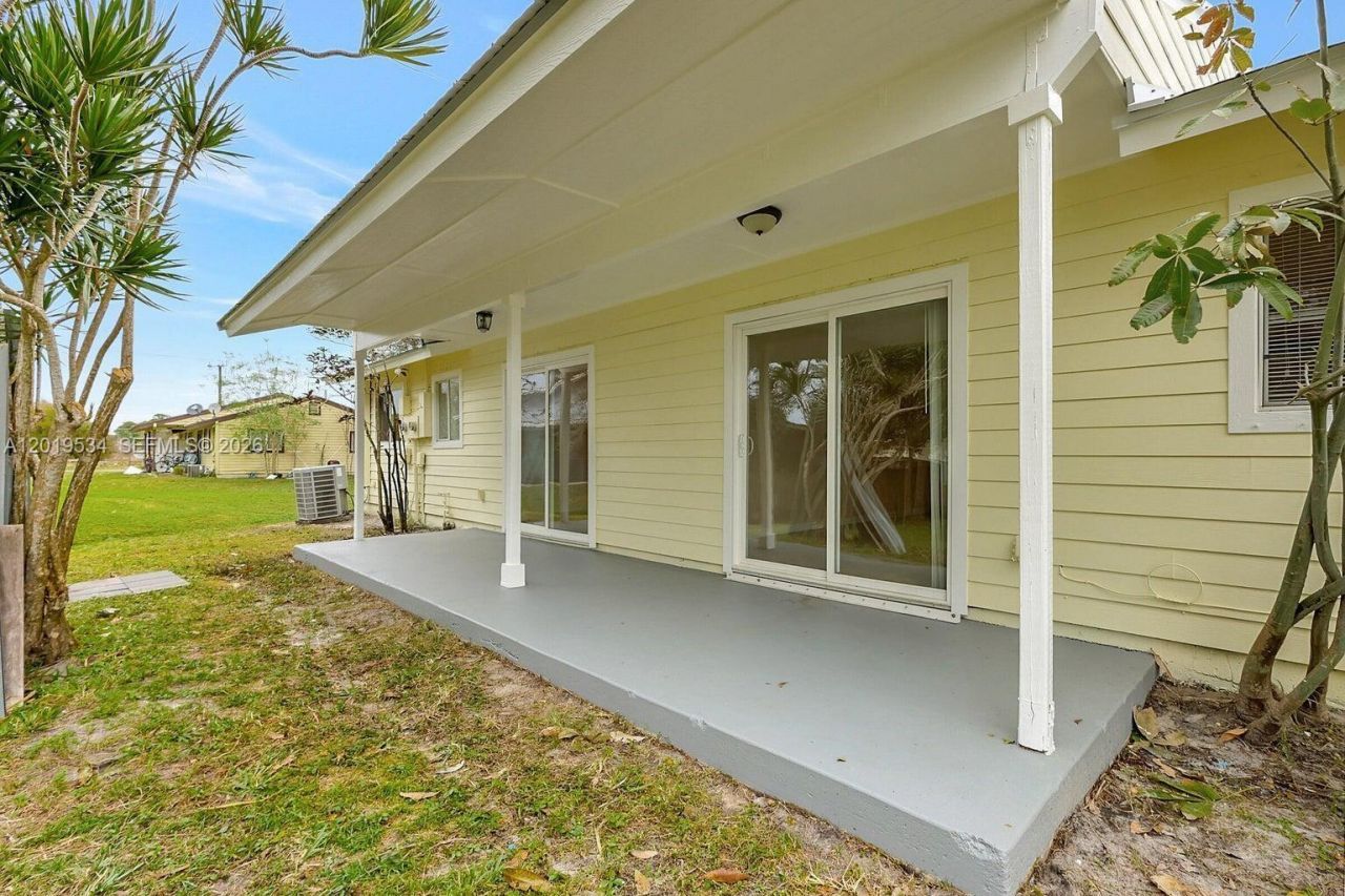 4667 SE Salvatori Rd , Unit 4667, Stuart, FL 34997 Photo