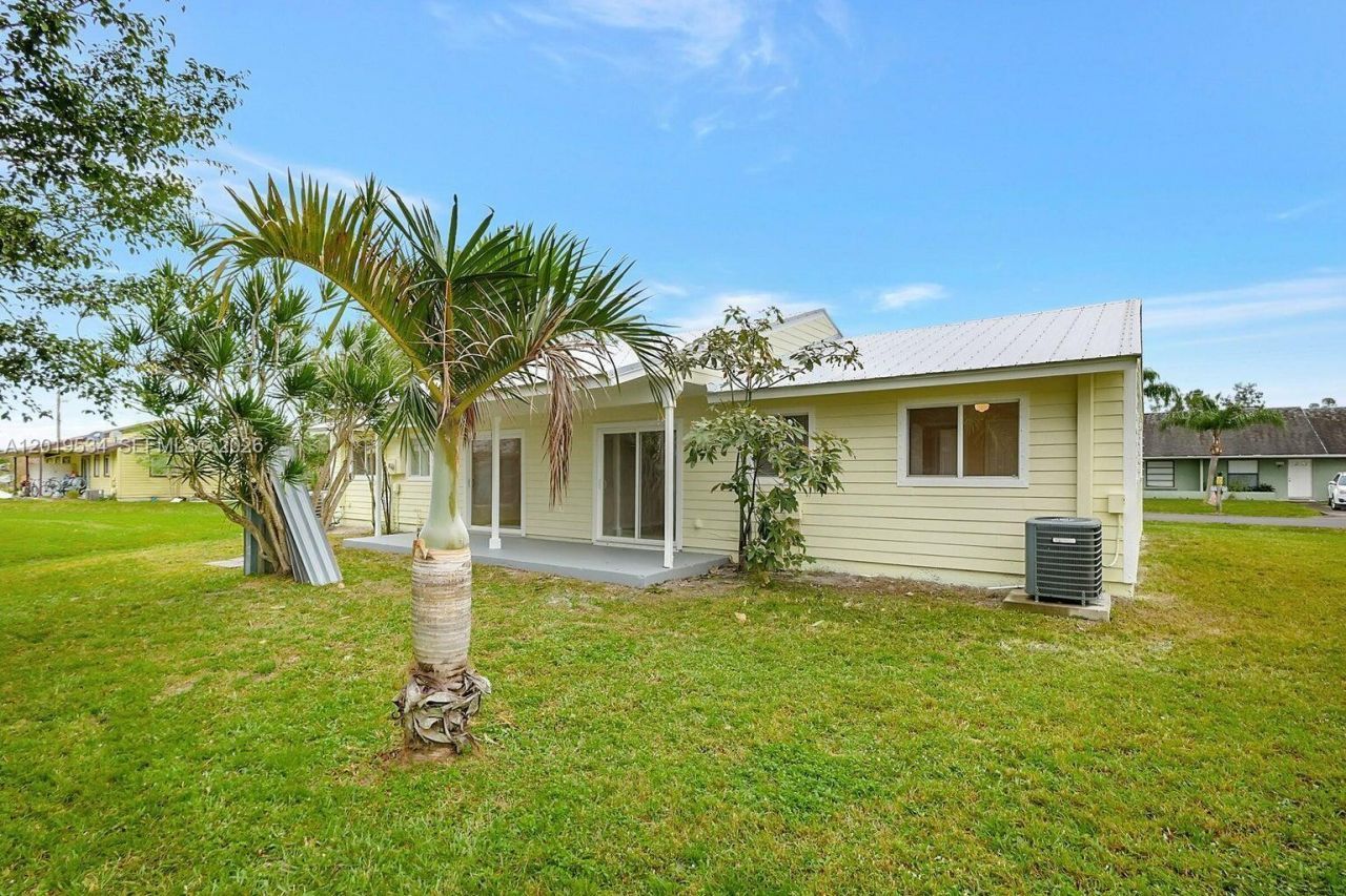 4667 SE Salvatori Rd , Unit 4667, Stuart, FL 34997 Photo
