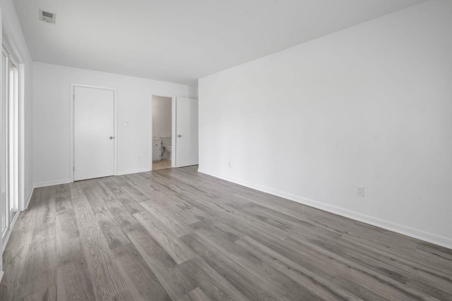 1300 Turkey Ridge Rd.  Photo 9