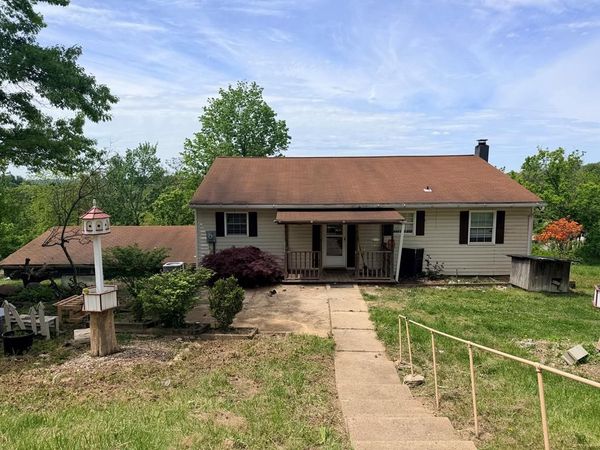 6241 Waynesburg Pike, Moundsville, WV 26041