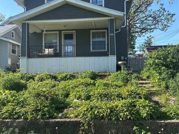 1507 Hinkley Avenue NW, Cedar Rapids, IA 52405