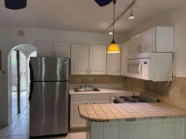 3251 SW 44th Street, Unit 100, Dania Beach, FL 33312